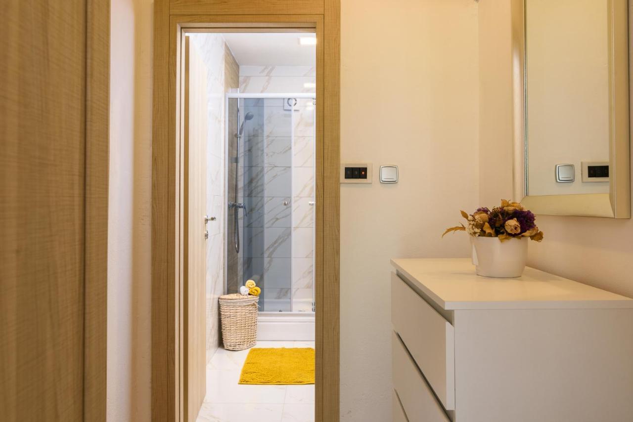 Apartments Mare Trogir Luaran gambar