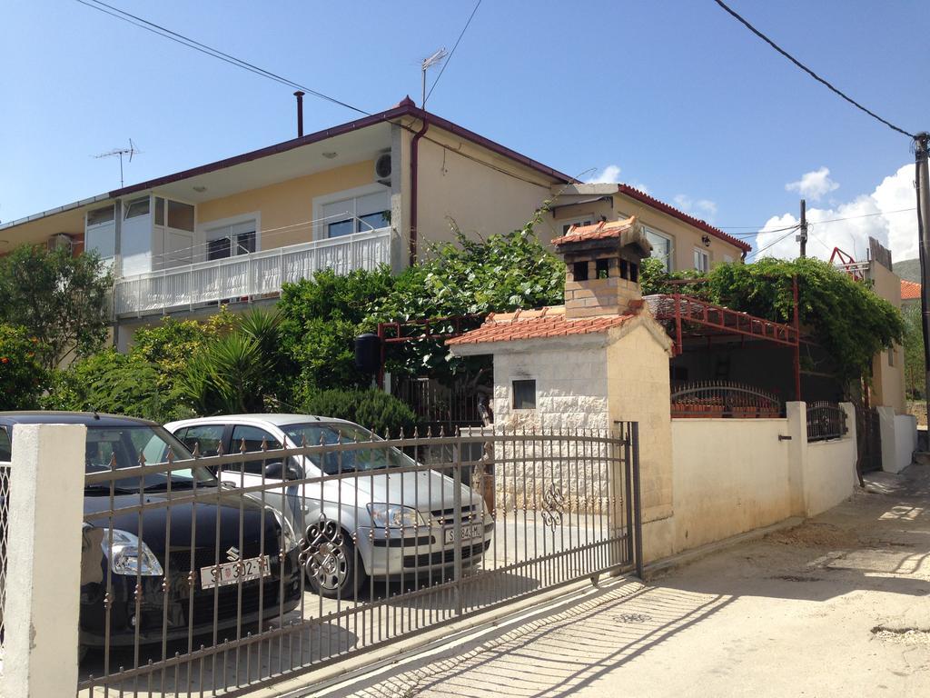 Apartments Mare Trogir Luaran gambar