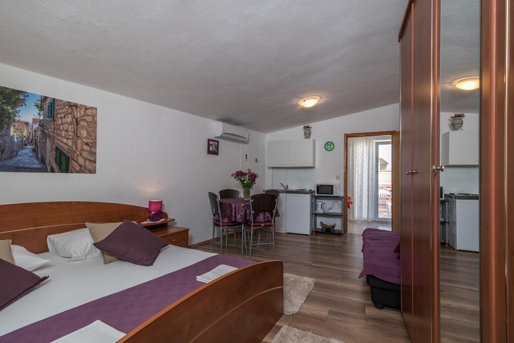 Apartments Mare Trogir Luaran gambar
