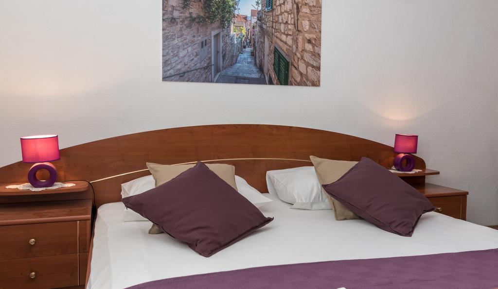 Apartments Mare Trogir Luaran gambar